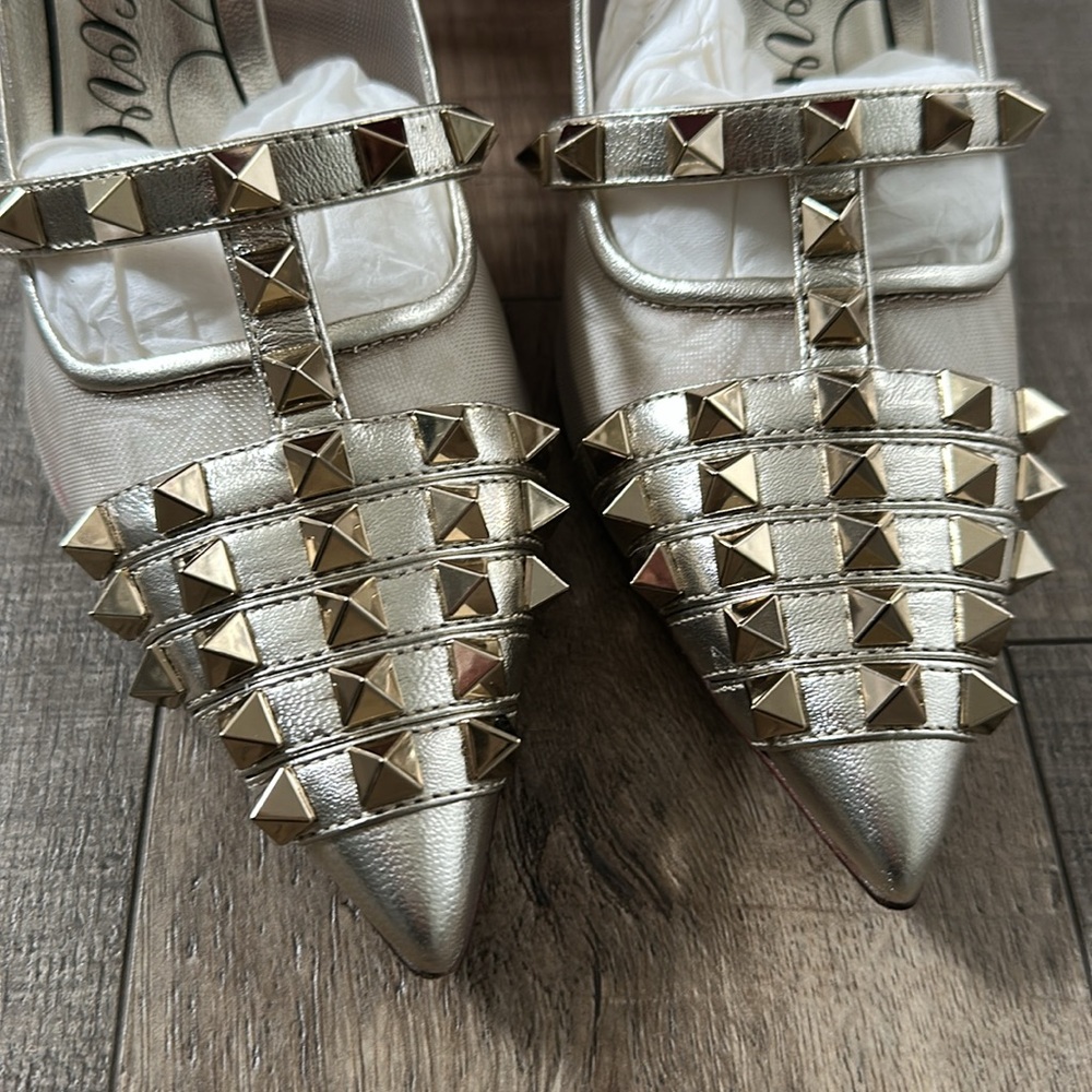 Valentino Alcove metallic gold Rockstud mesh heels size 37 like new worn 1x IOB - Picture 4 of 9